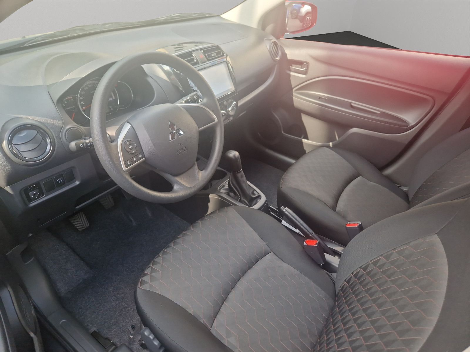 Fahrzeugabbildung Mitsubishi SPACE STAR 1.2 PLUS