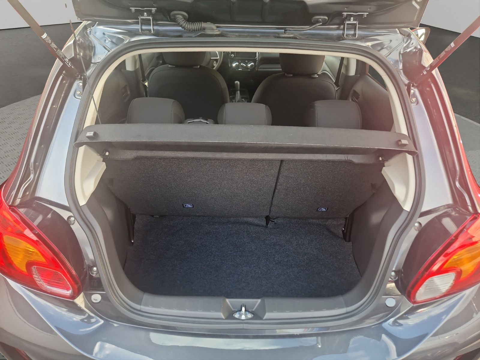 Fahrzeugabbildung Mitsubishi SPACE STAR 1.2 PLUS