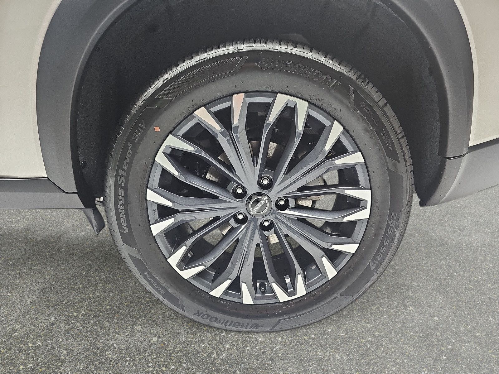Fahrzeugabbildung Nissan X-TRAIL 1.5 VC-T Xtronic N-CONNECTA