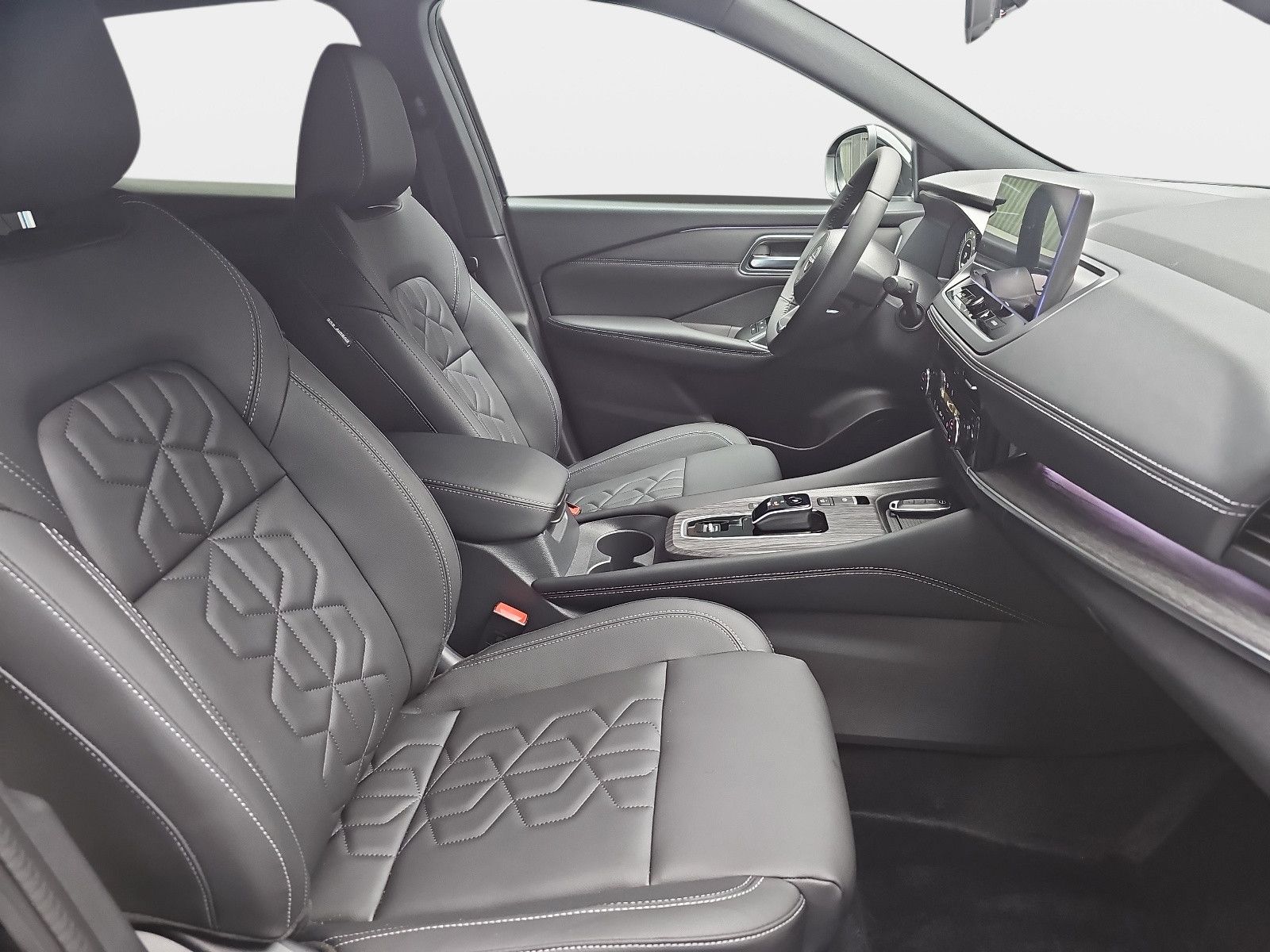 Fahrzeugabbildung Nissan QASHQAI 1.5 VC-T E-Power TEKNA