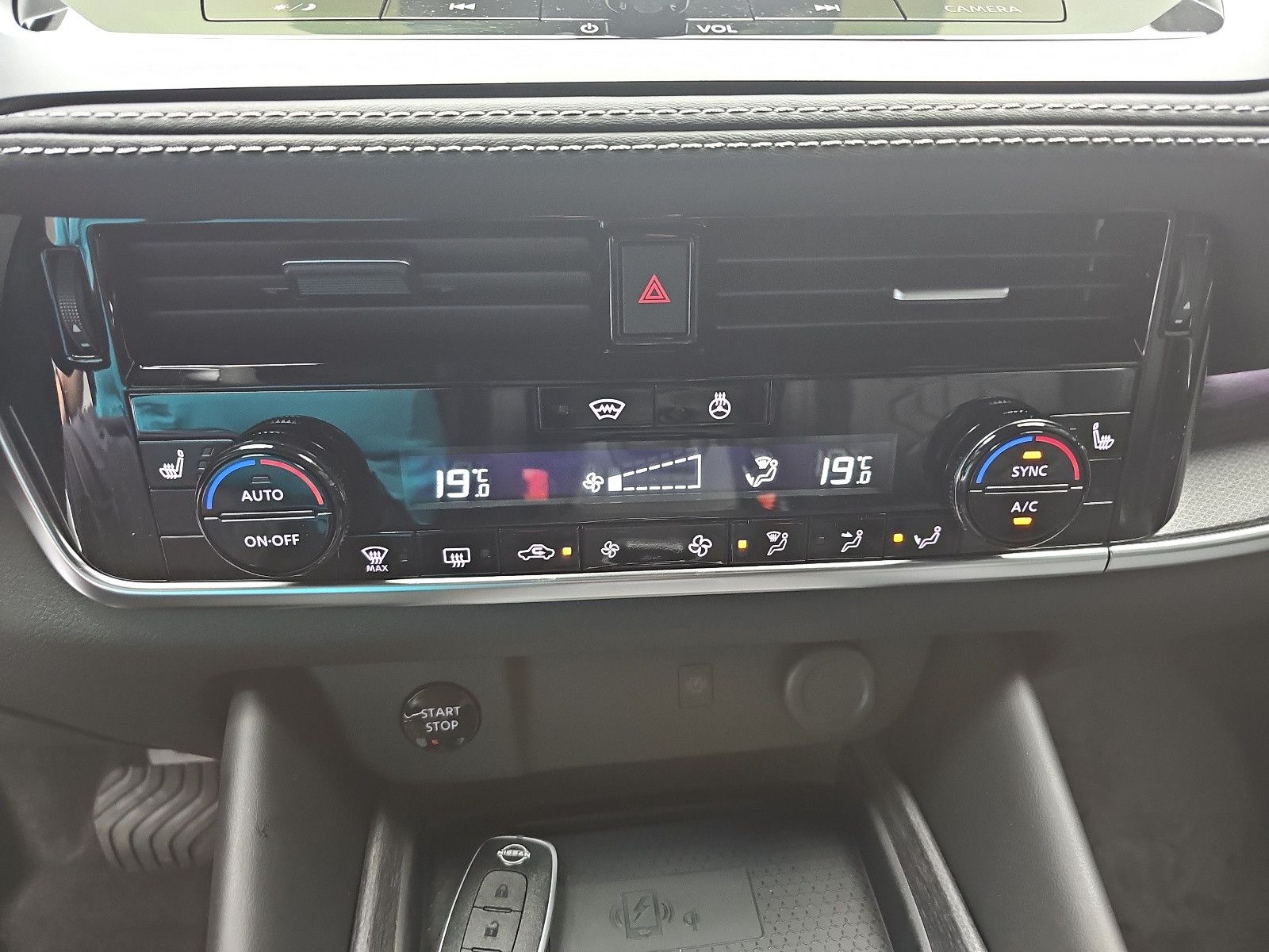 Fahrzeugabbildung Nissan QASHQAI 1.5 VC-T E-Power TEKNA