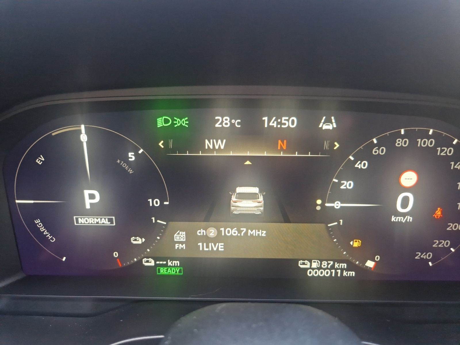 Fahrzeugabbildung Mitsubishi OUTLANDER 2.4 PHEV TOP 4WD