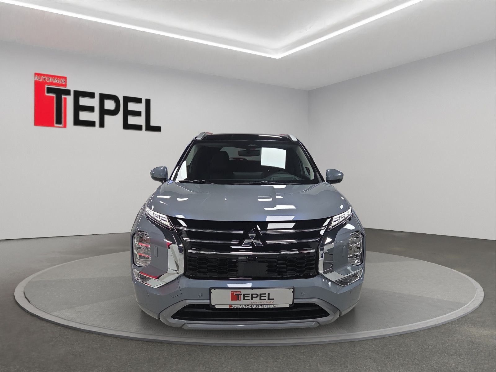 Fahrzeugabbildung Mitsubishi OUTLANDER 2.4 PHEV TOP 4WD