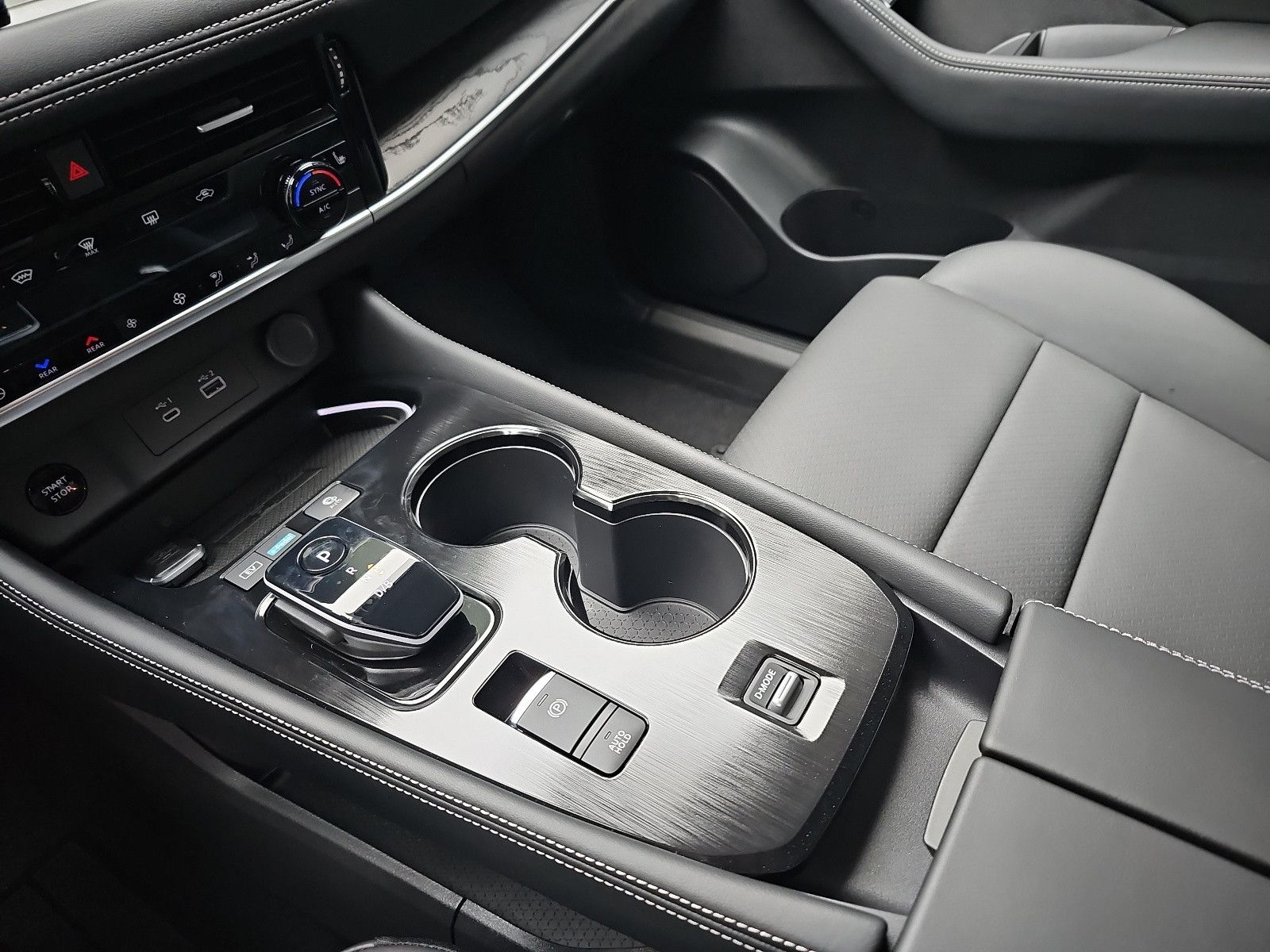 Fahrzeugabbildung Nissan X-TRAIL 1.5 VC-T e-Power TEKNA