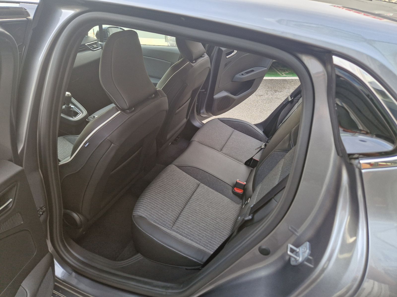 Fahrzeugabbildung Mitsubishi COLT 1.0 SELECT Turbo Benziner