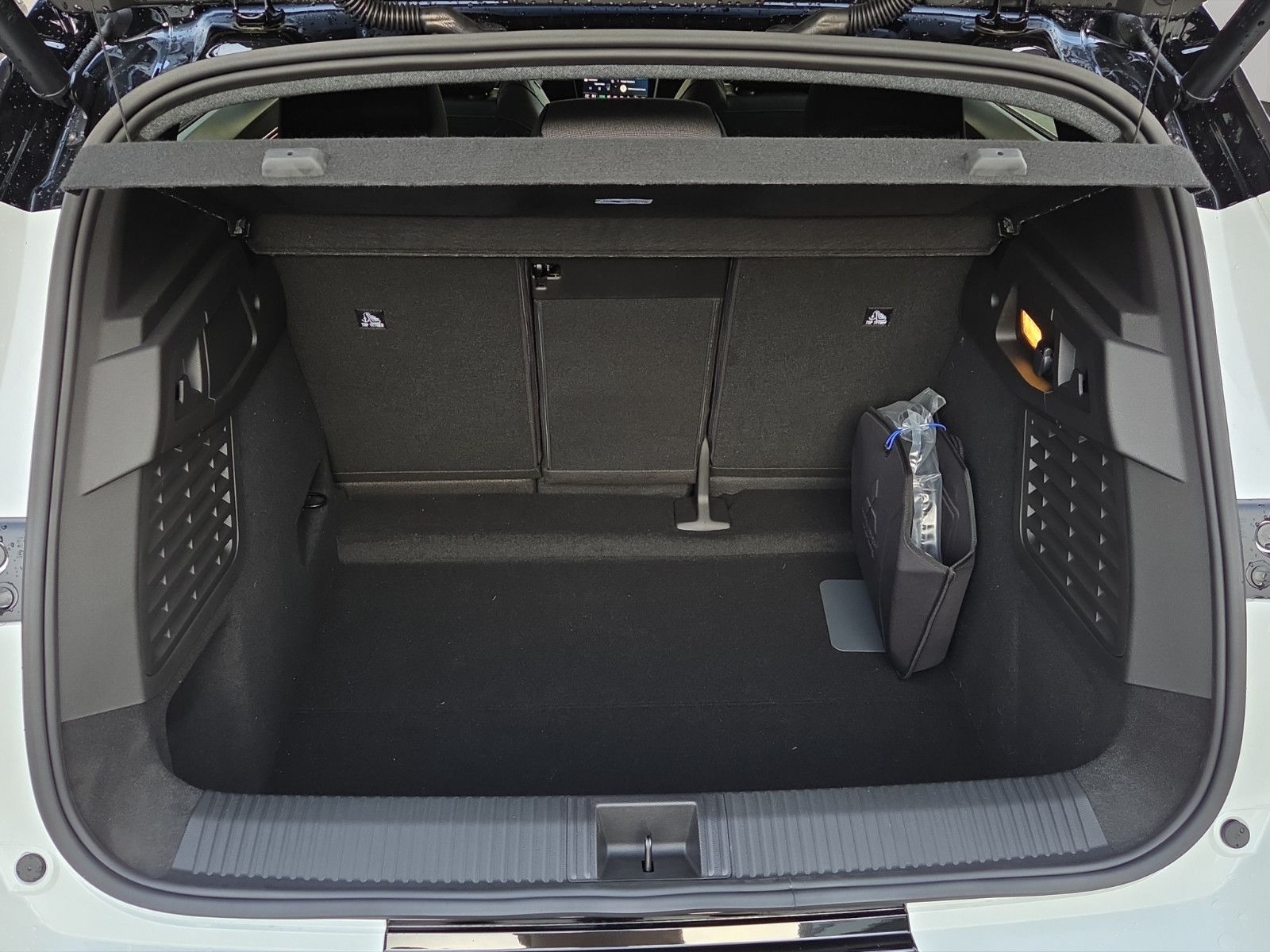 Fahrzeugabbildung Mitsubishi ECLIPSE CROSS EV DIAMANT TOP