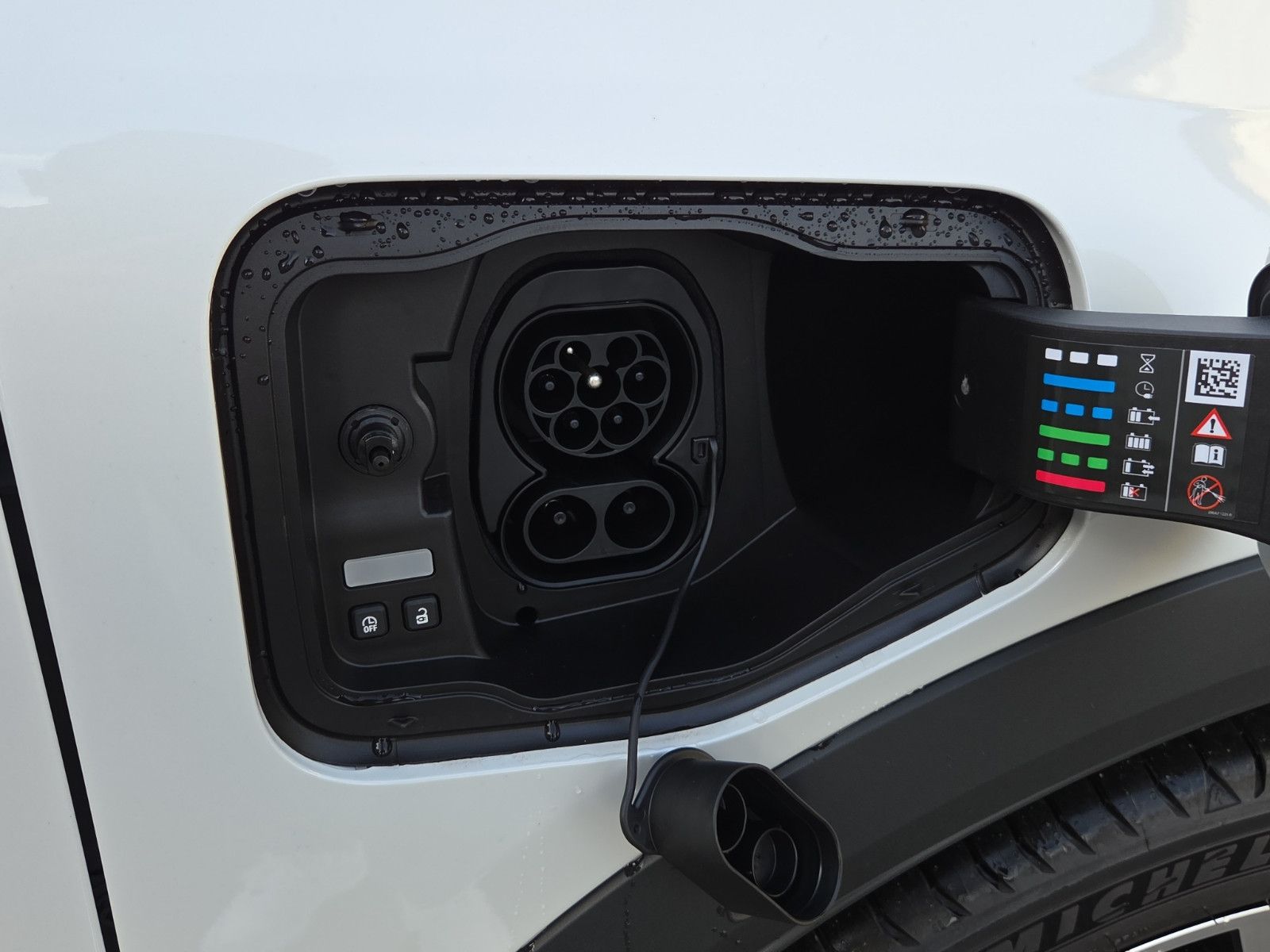 Fahrzeugabbildung Mitsubishi ECLIPSE CROSS EV DIAMANT TOP