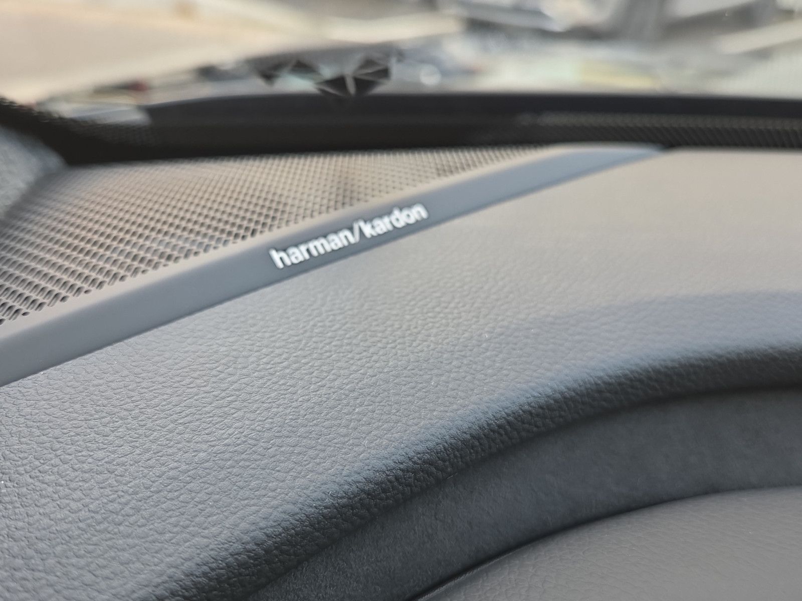 Fahrzeugabbildung Mitsubishi ECLIPSE CROSS EV DIAMANT TOP LUXURY-PAKET