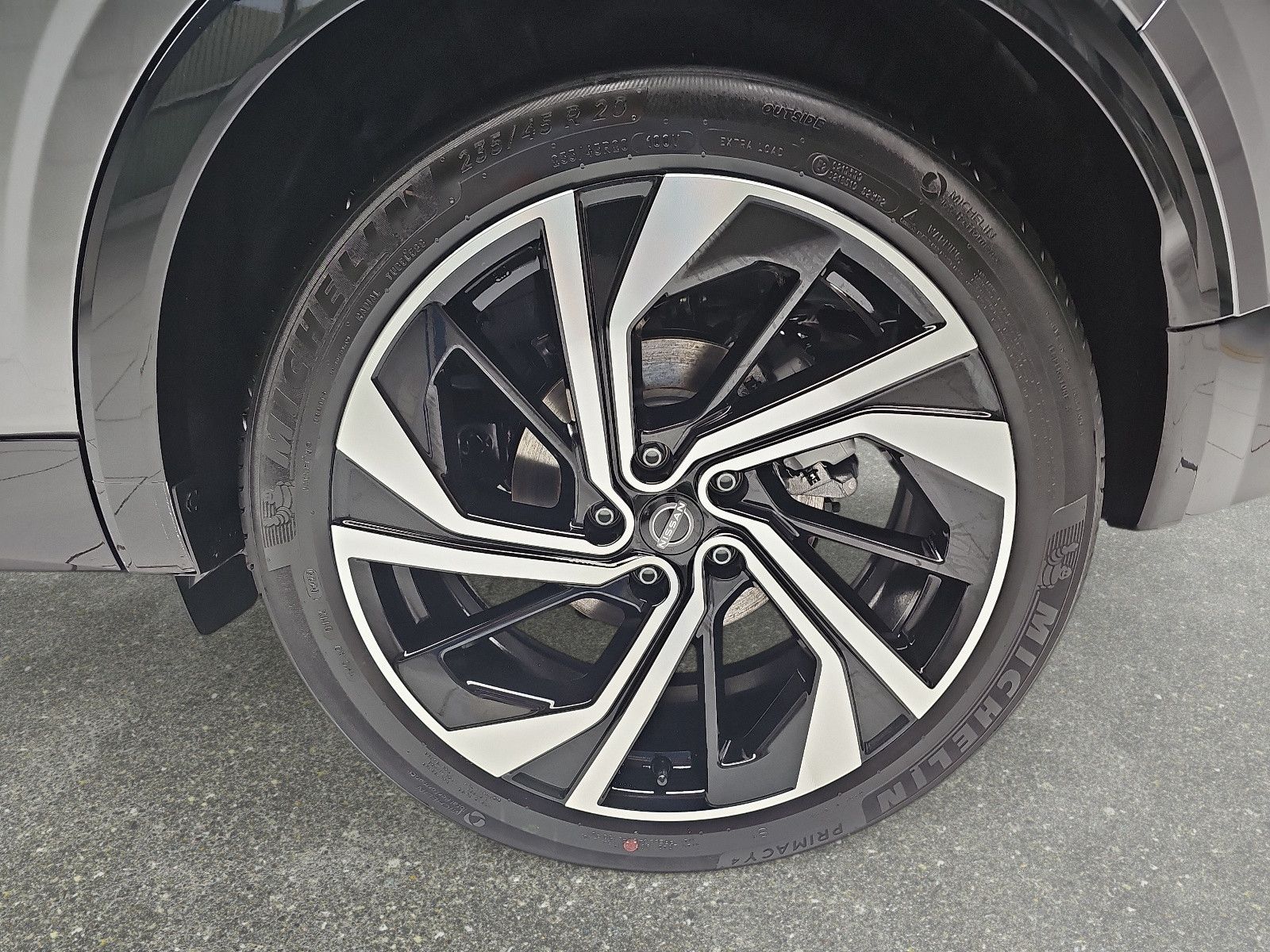 Fahrzeugabbildung Nissan QASHQAI 1.3 DIG-T TEKNA+ Xtronic