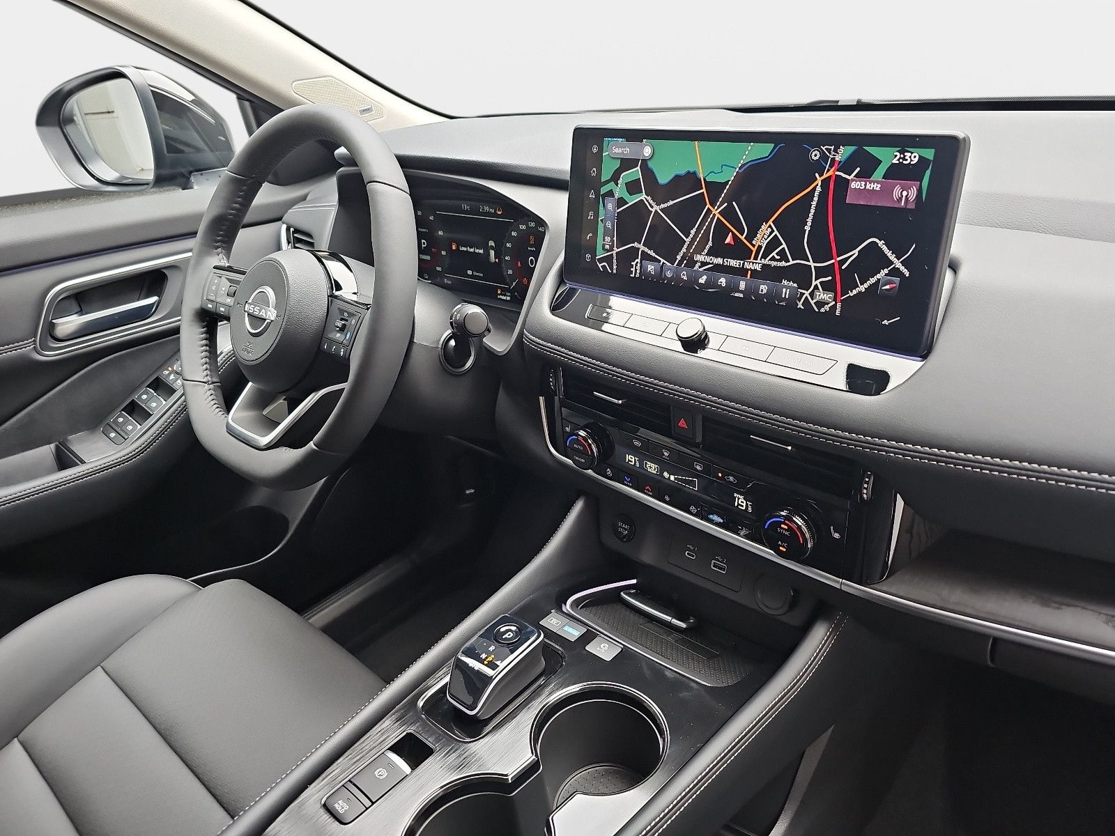 Fahrzeugabbildung Nissan X-TRAIL 1.5 VC-T e-Power TEKNA