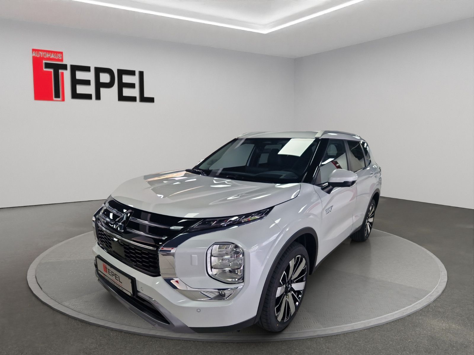 Fahrzeugabbildung Mitsubishi OUTLANDER 2.4 PHEV INTRO EDITION 4WD