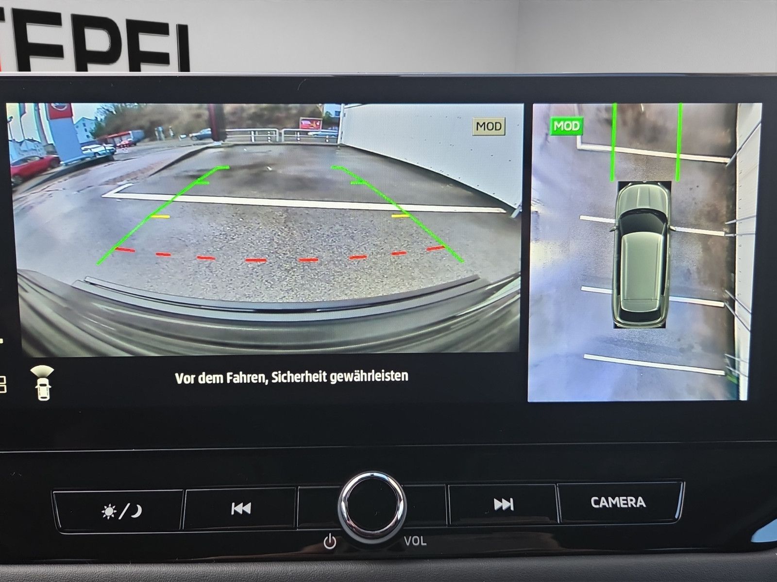 Fahrzeugabbildung Mitsubishi OUTLANDER 2.4 PHEV INTRO EDITION 4WD