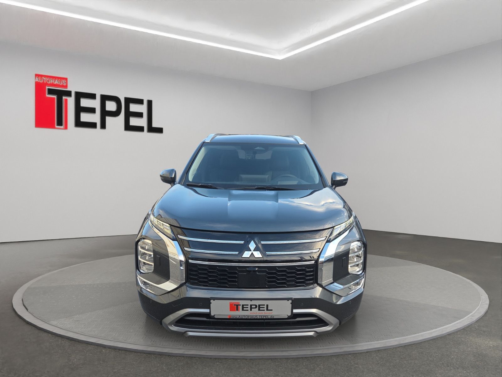 Fahrzeugabbildung Mitsubishi OUTLANDER 2.4 PHEV INTRO EDITION 4WD