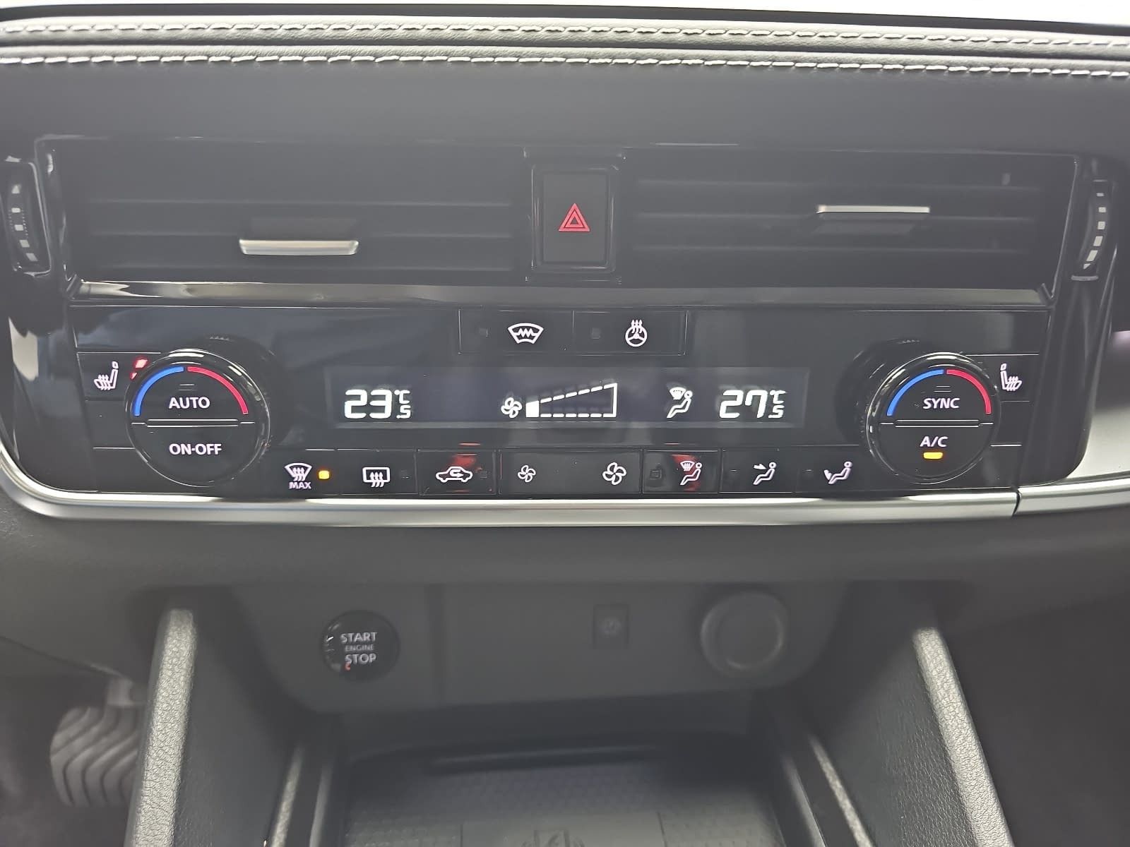Fahrzeugabbildung Nissan Qashqai 1.3 DIG-T MHEV Xtronic N-CONNECTA