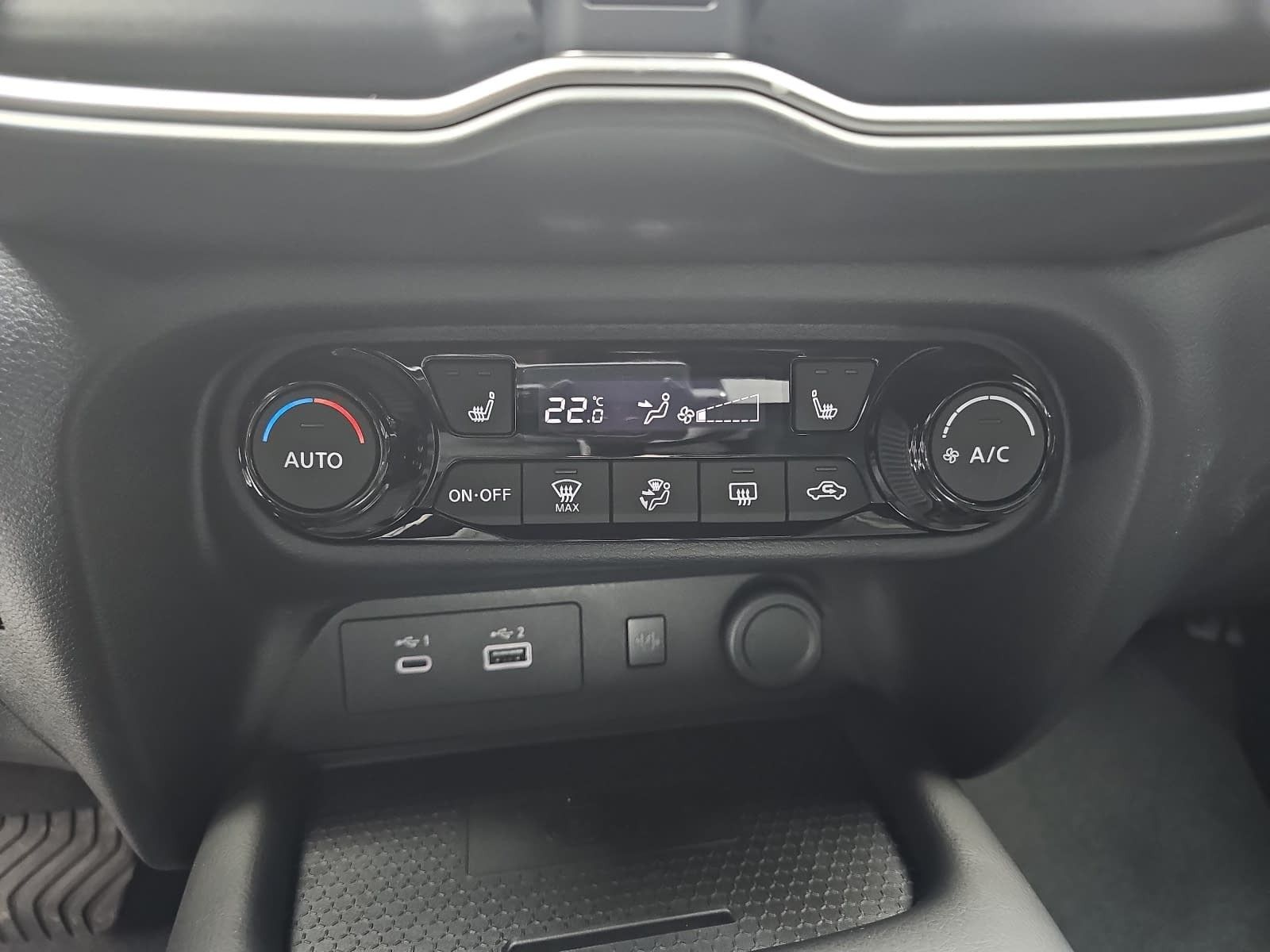 Fahrzeugabbildung Nissan JUKE 1.0 DIG-T N-CONNECTA DCT