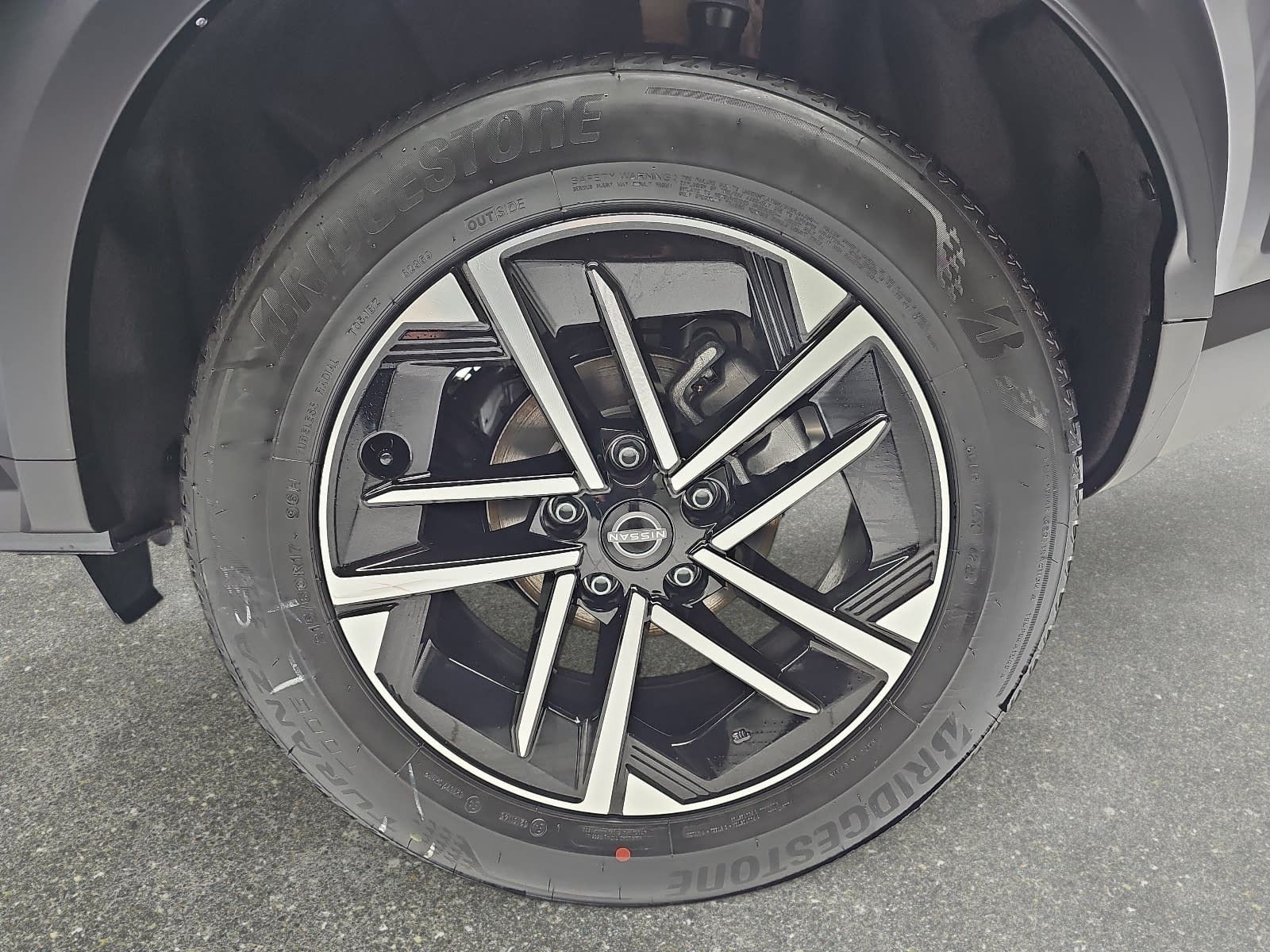Fahrzeugabbildung Nissan JUKE 1.0 DIG-T N-CONNECTA DCT