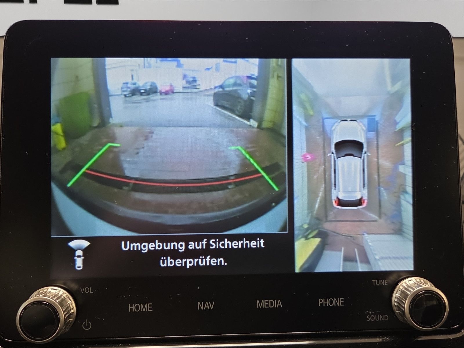 Fahrzeugabbildung Mitsubishi ECLIPSE CROSS 2.4 PLUG-IN HYBRID SELECT 4WD