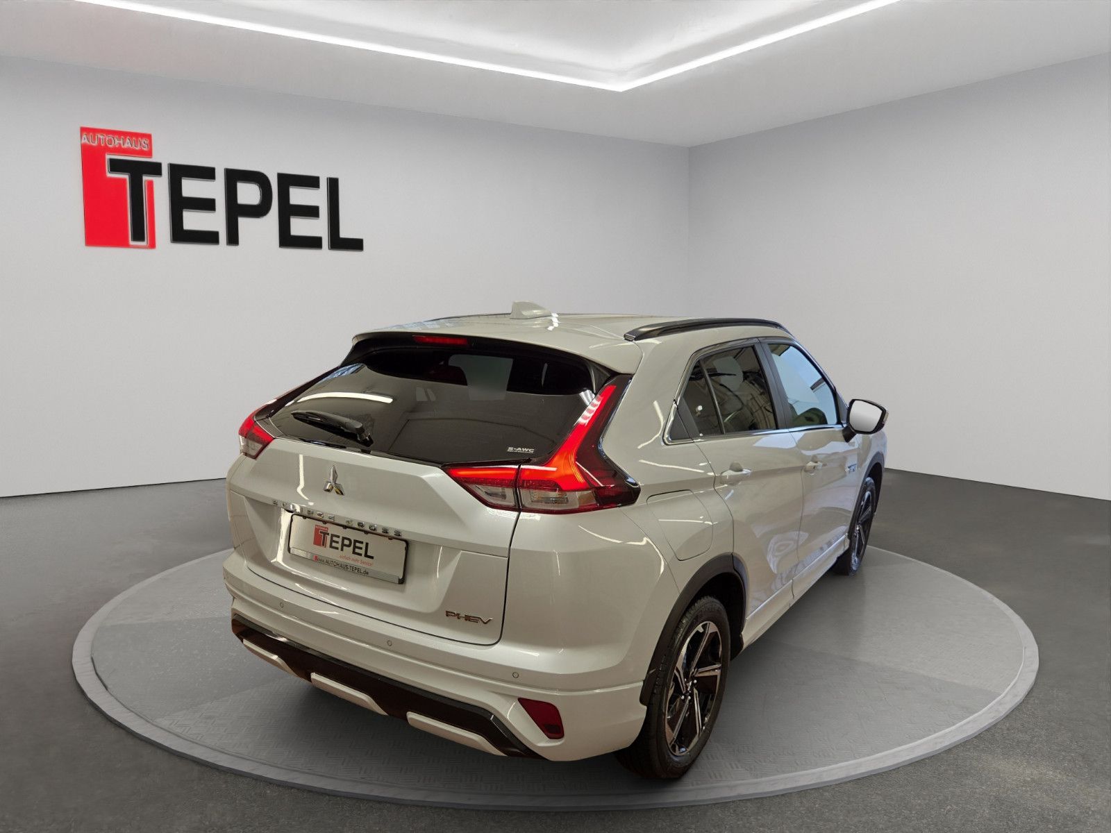 Fahrzeugabbildung Mitsubishi ECLIPSE CROSS 2.4 PLUG-IN HYBRID SELECT 4WD