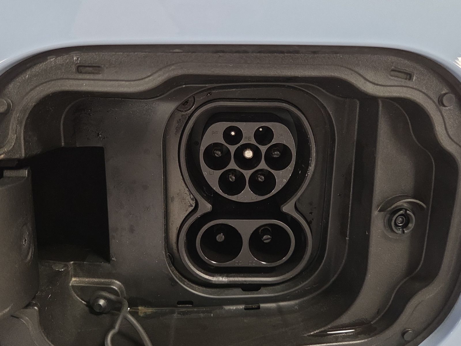 Fahrzeugabbildung GWM ORA 03 - 63kWh 400 PRO+