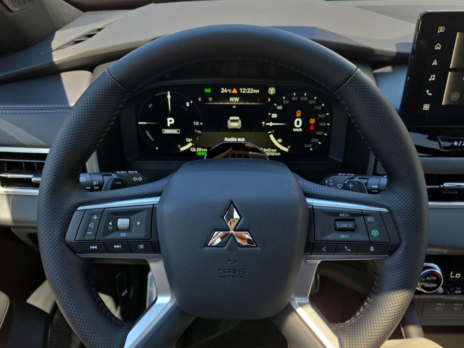 Fahrzeugabbildung Mitsubishi OUTLANDER 2.4 PHEV BLACK EDITION 4WD