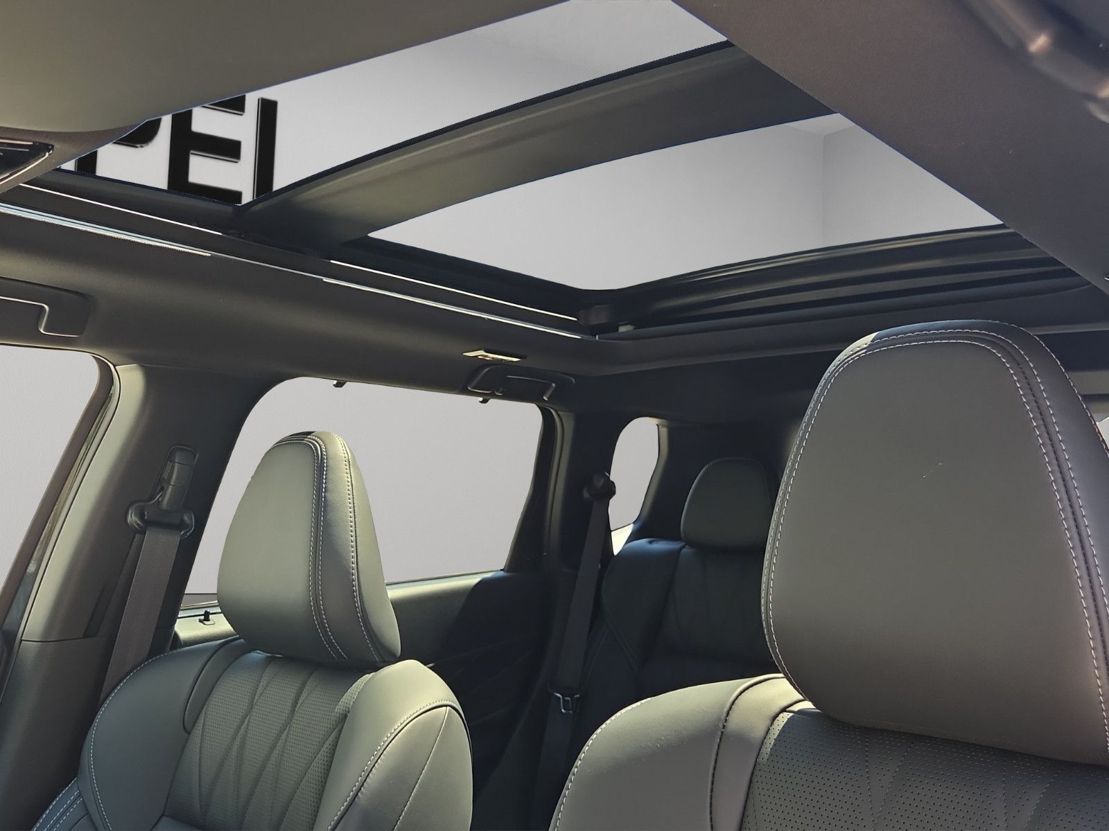 Fahrzeugabbildung Mitsubishi OUTLANDER 2.4 PHEV BLACK EDITION 4WD