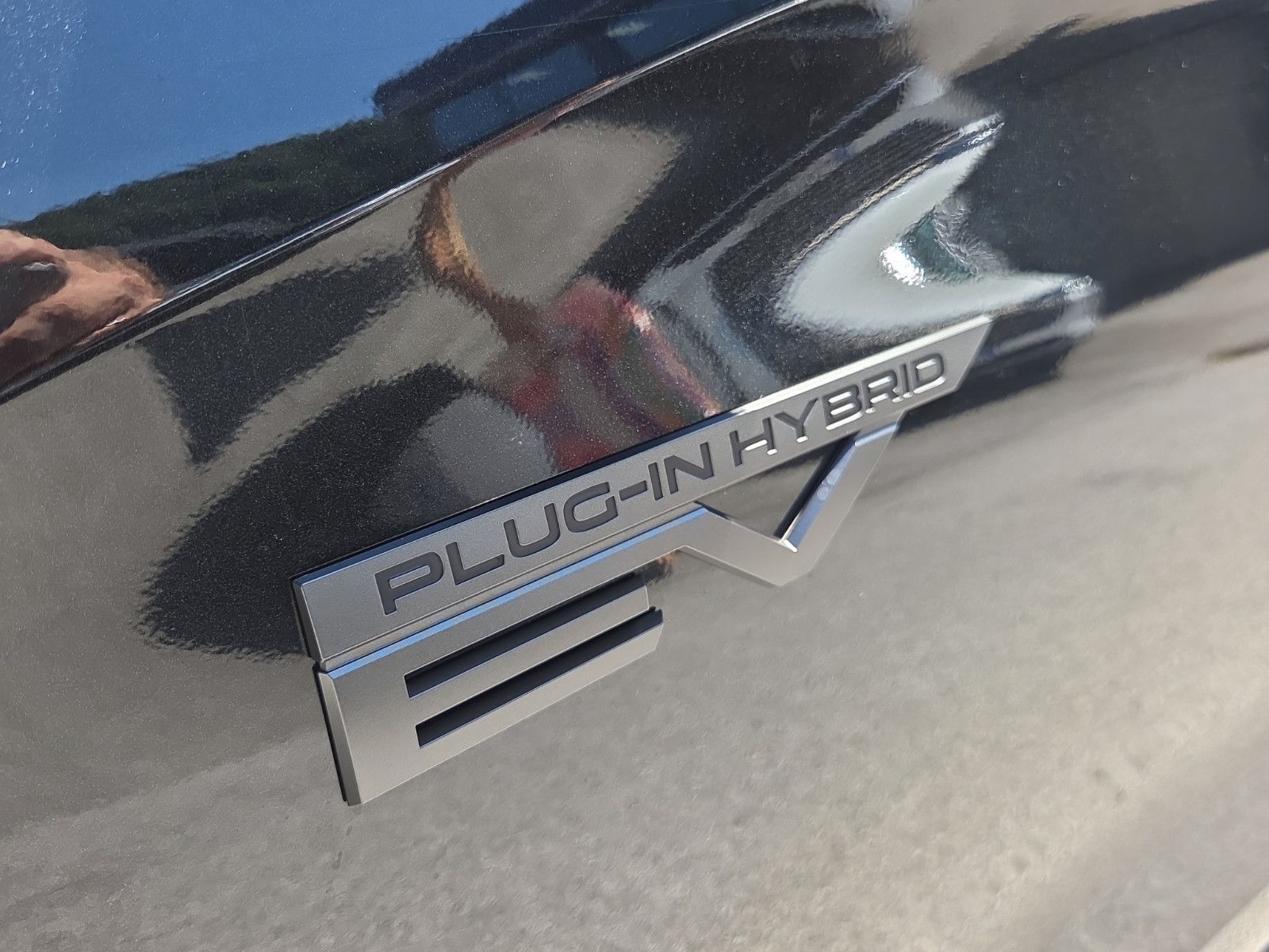 Fahrzeugabbildung Mitsubishi OUTLANDER 2.4 PHEV BLACK EDITION 4WD