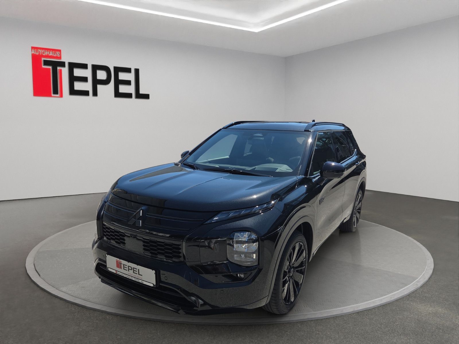 Fahrzeugabbildung Mitsubishi OUTLANDER 2.4 PHEV BLACK EDITION 4WD