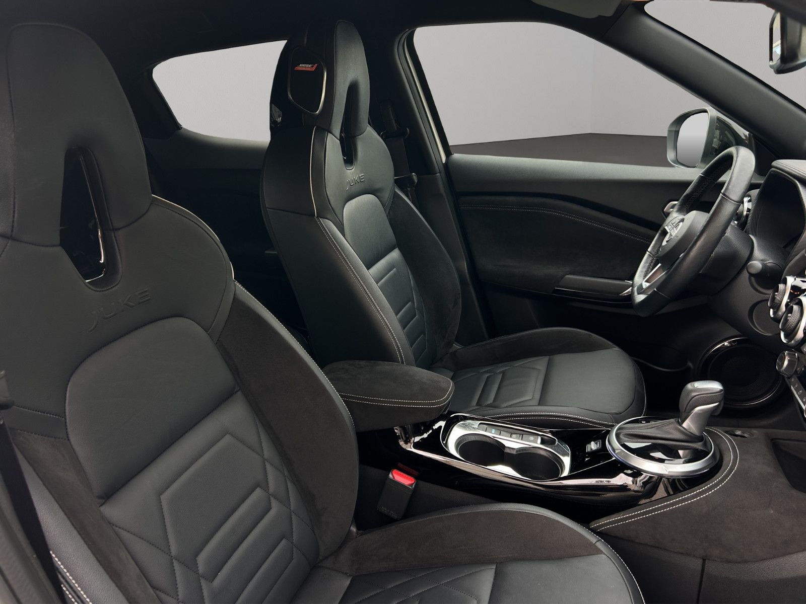 Fahrzeugabbildung Nissan JUKE 1.6 HYBRID N-DESIGN