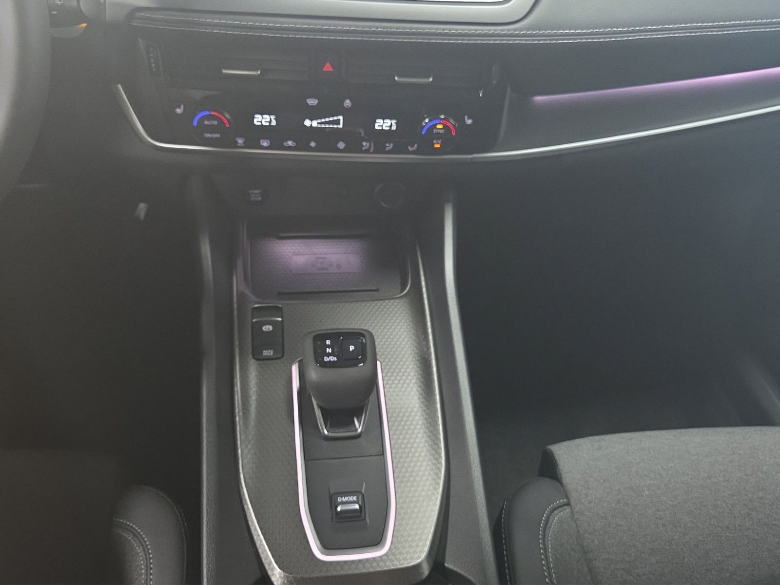 Fahrzeugabbildung Nissan QASHQAI 1.3 DIG-T MHEV N-WAY XTRONIC