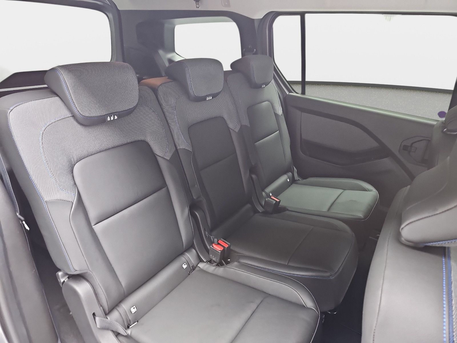 Fahrzeugabbildung Nissan TOWNSTAR 1.3 DIG-T TEKNA AT L2