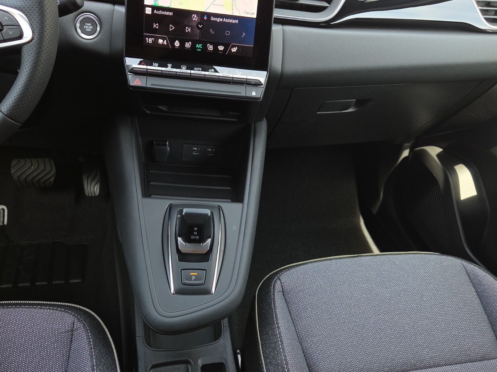 Fahrzeugabbildung Mitsubishi GRANDIS 1.8 HYBRID INTRO EDITION